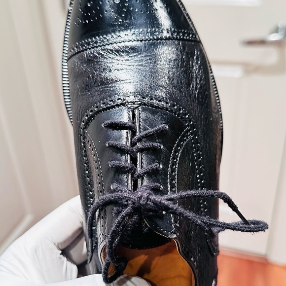 Bruno Magli Medallion  Oxfords. - Picture 6 of 11